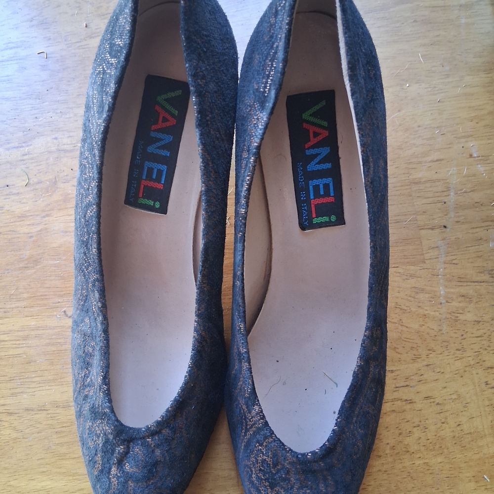 Vaneli Women's Elegant Black Shoes